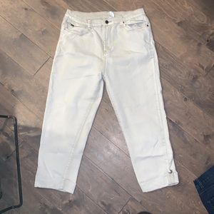 Off-white/cream cuffed capris :)